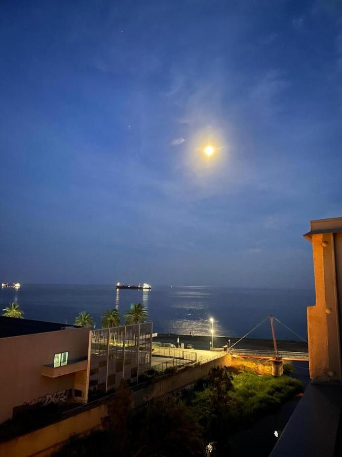 Sweet Sea View Apartment Савона Екстериор снимка