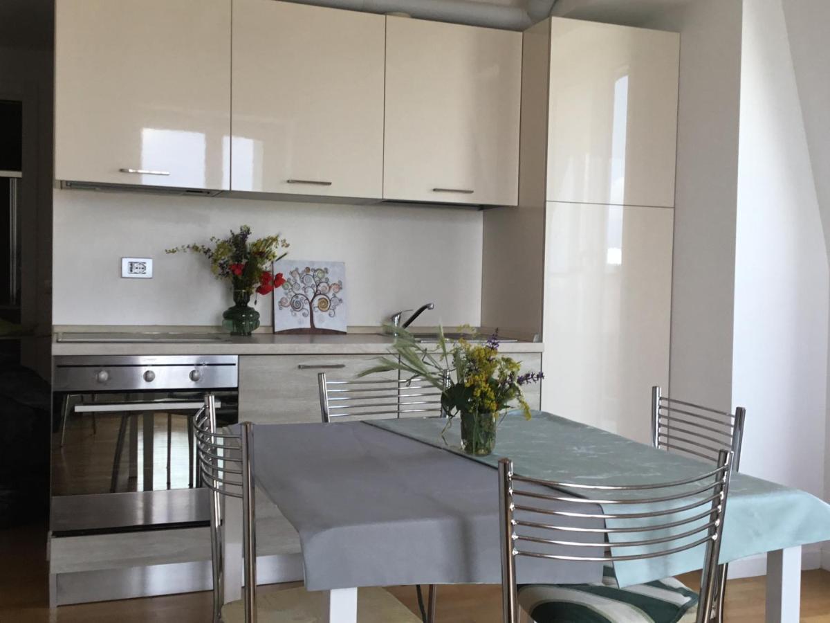 Sweet Sea View Apartment Савона Екстериор снимка