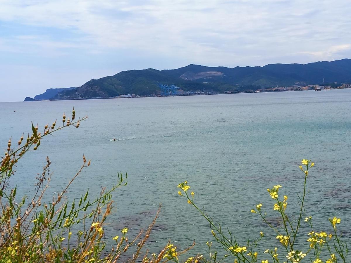 Sweet Sea View Apartment Савона Екстериор снимка